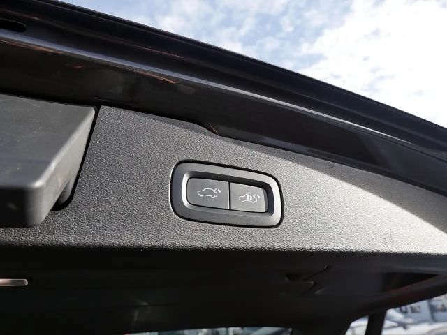 Volvo V60 AWD Core Hybrid Recharge T6