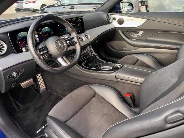 Mercedes-Benz E 220 AMG Line Coupé E 220 d