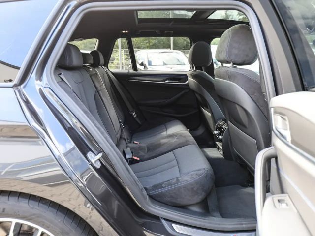 BMW 520 520d M-Sport Touring