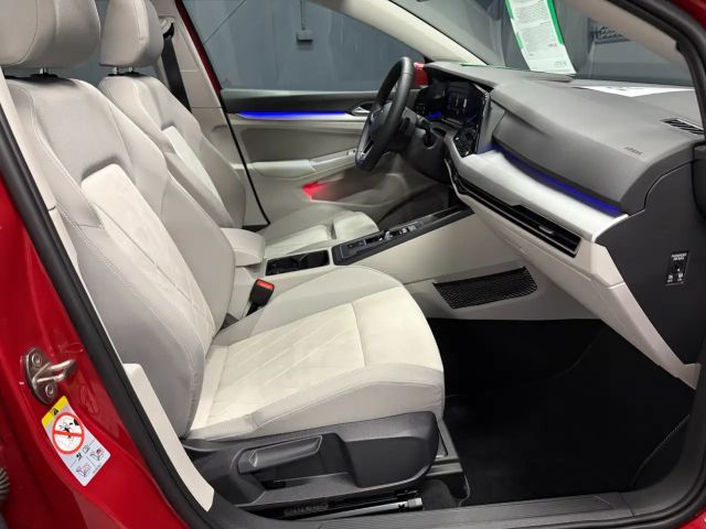 Volkswagen Golf 1.5 eTSI Golf VIII Life