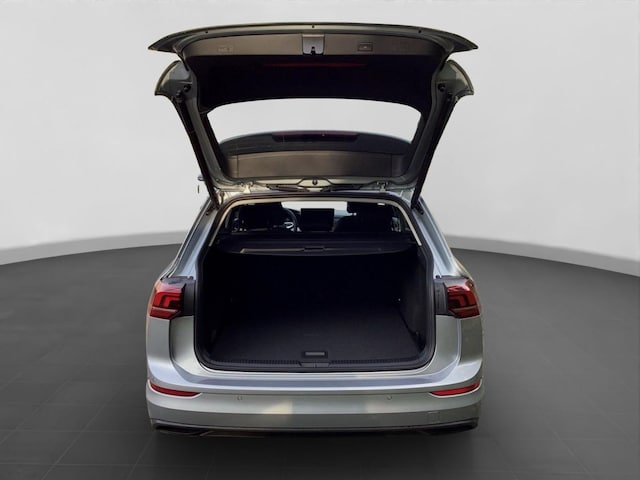 Volkswagen Golf 1.5 TSI DSG Life Variant