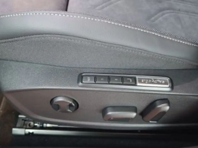 Volkswagen Golf Business DSG Variant