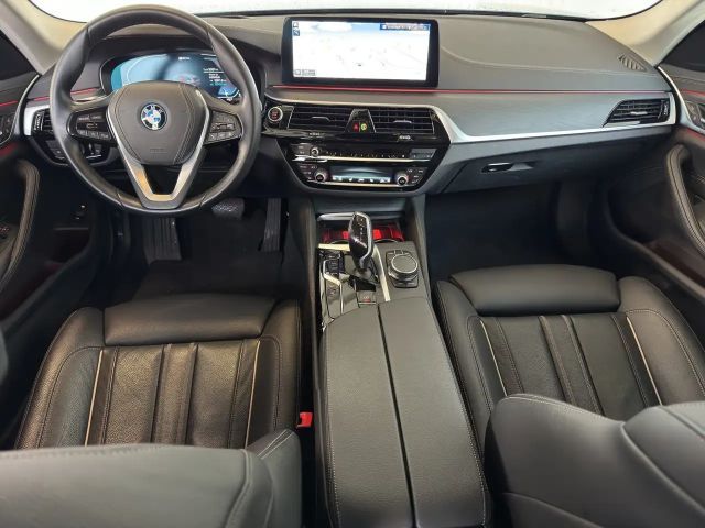 BMW 530 530e Luxury Line Touring