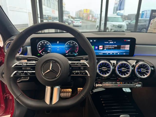 Mercedes-Benz A 180 AMG Line