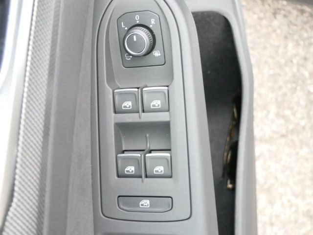 Volkswagen Golf DSG R-Line Variant