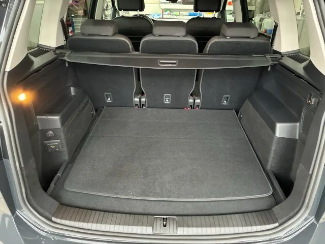 Volkswagen Touran DSG