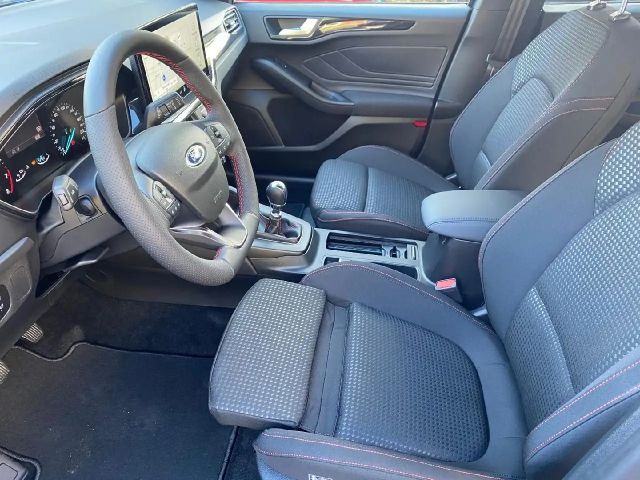 Ford Focus ST Line Wagon