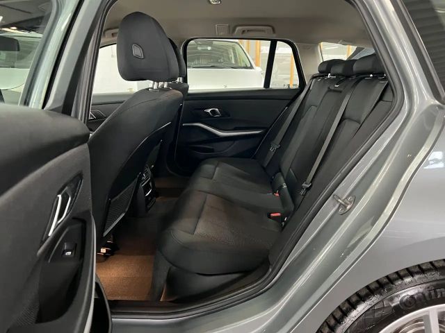 BMW 320 320d Touring xDrive