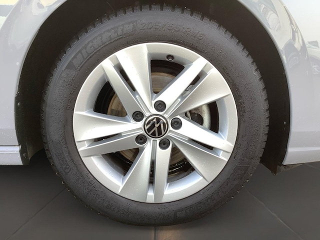 Volkswagen Golf 1.5 TSI DSG Life Variant