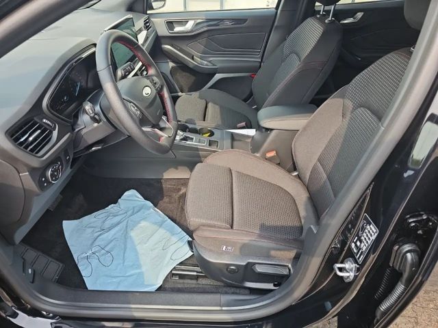 Ford Focus ST Line Wagon