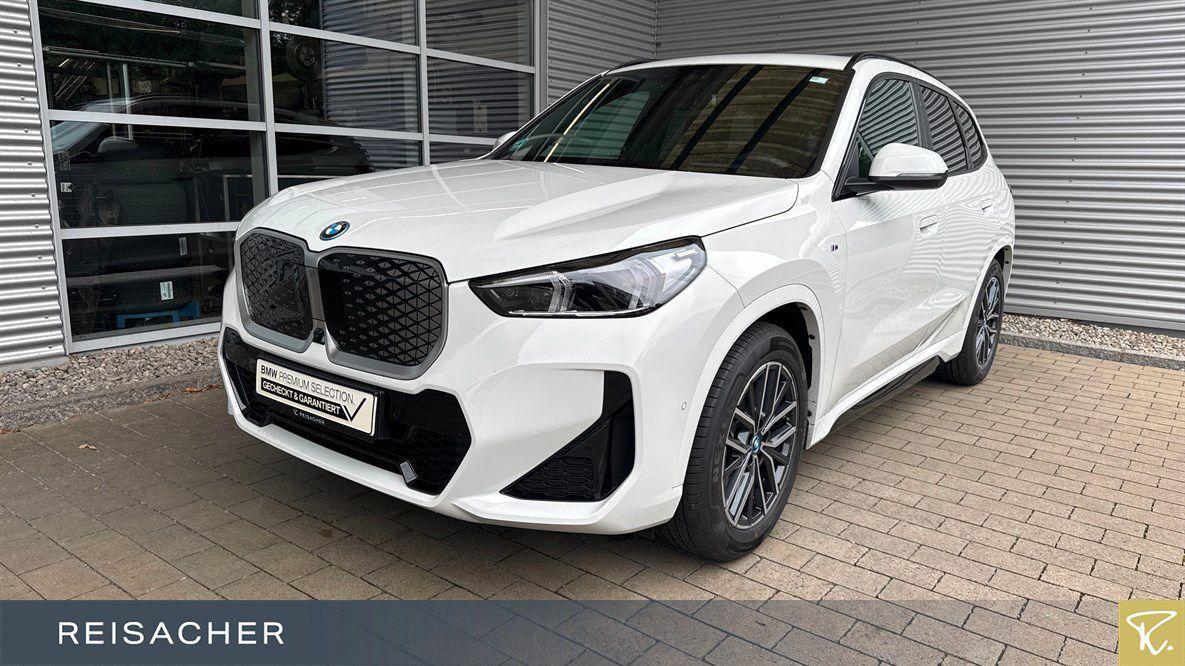BMW iX1 xDrive30