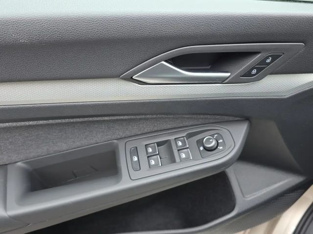 Volkswagen Golf 1.5 eTSI DSG Life Move