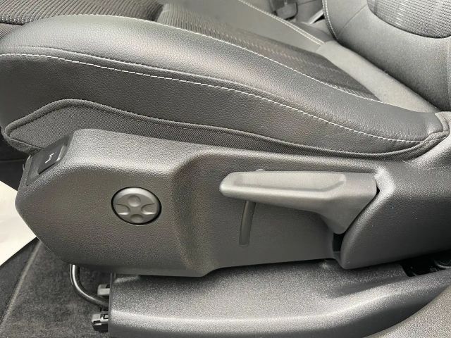 Opel Grandland X GRANDLAND X 1.2 EINPARKHILFESELBSTLENKEND+TOTWINKE