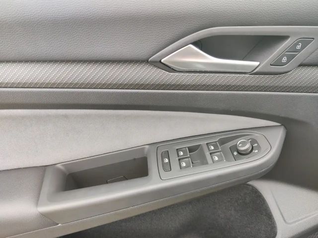 Volkswagen Golf 2.0 TSI Golf VIII R-Line