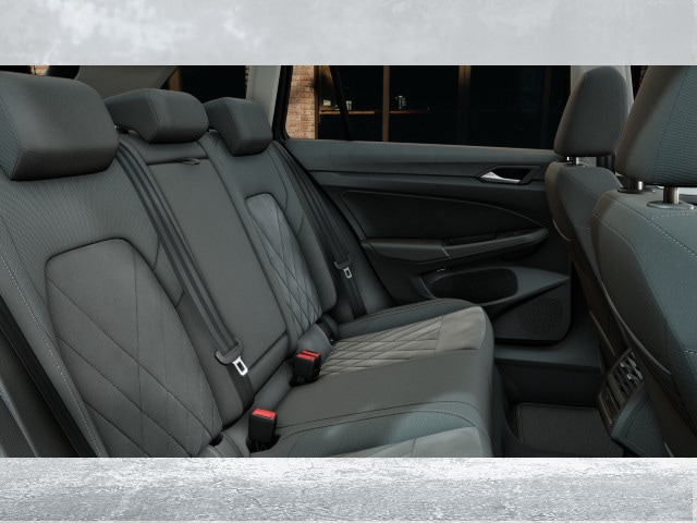 Volkswagen Golf 2.0 TDI DSG Style Variant