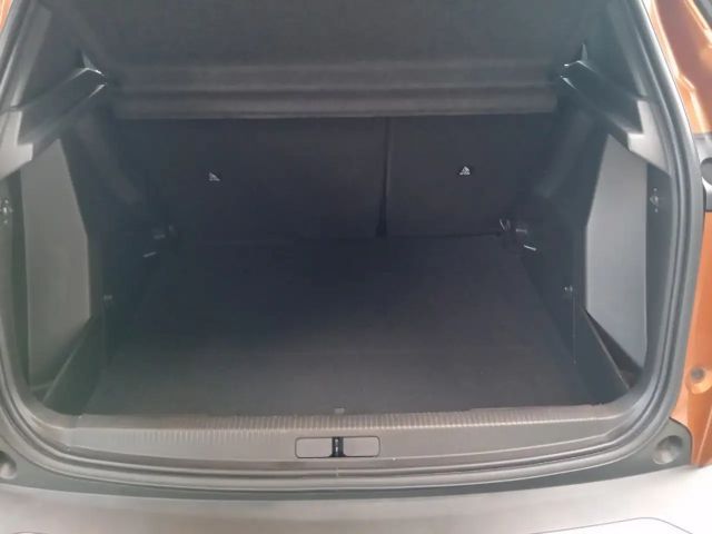 Peugeot E-2008 Active Pack