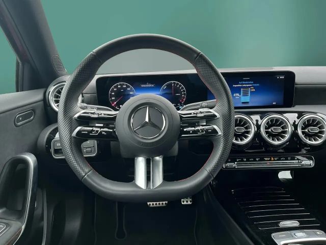 Mercedes-Benz A 250 A 250 e AMG Line