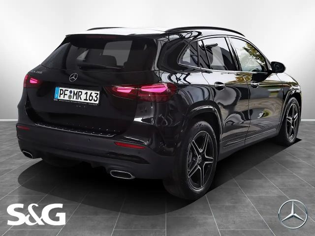 Mercedes-Benz GLA 200 AMG Line