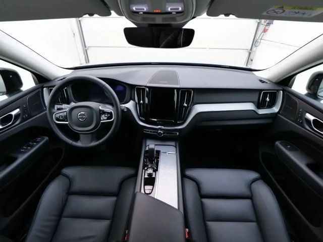Volvo XC60 AWD Dark Plus