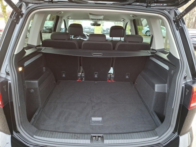 Volkswagen Touran DSG IQ.Drive R-Line