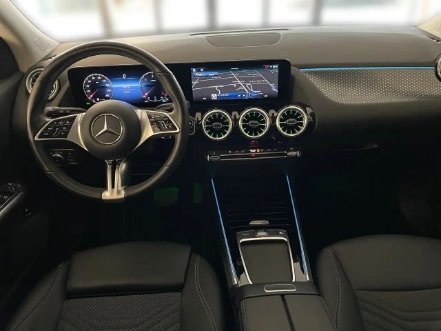 Mercedes-Benz GLA 200 4MATIC GLA 200 d