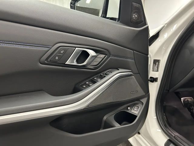 BMW 330 330e M-Sport Touring xDrive