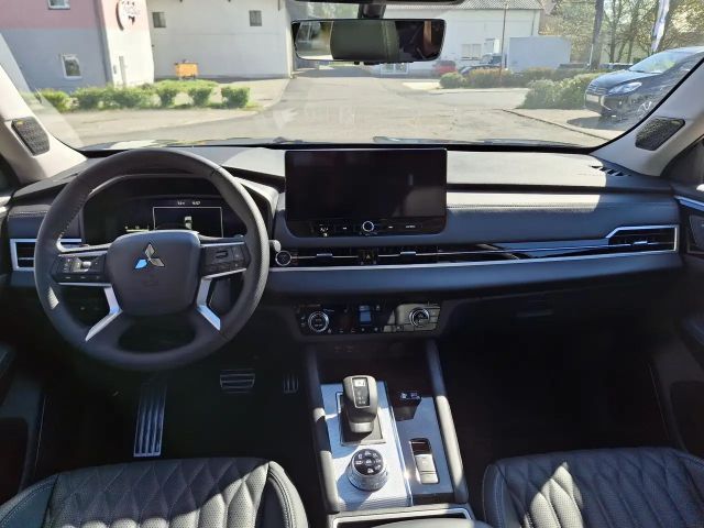 Mitsubishi Outlander 4WD PHEV