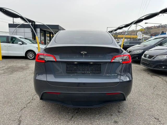 Tesla Model Y AWD Long Range
