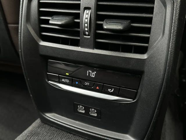 BMW 330 330e M-Sport xDrive