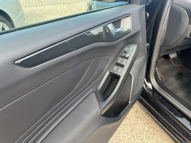 Ford Focus EcoBoost ST Line Wagon