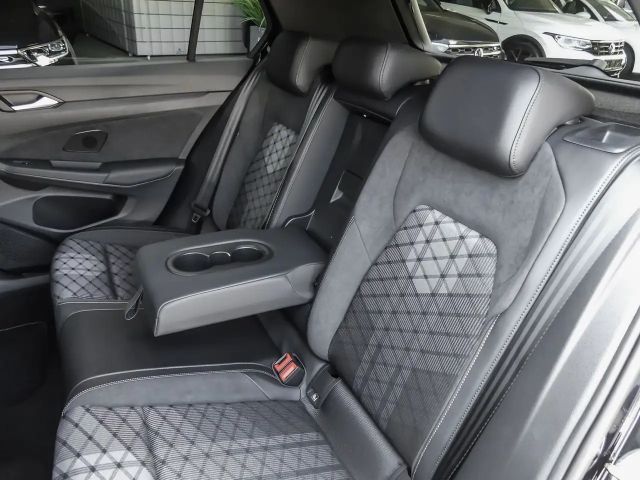 Volkswagen Golf 1.5 eTSI R-Line