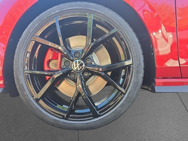 Volkswagen Golf 2.0 TSI GTI IQ.Drive