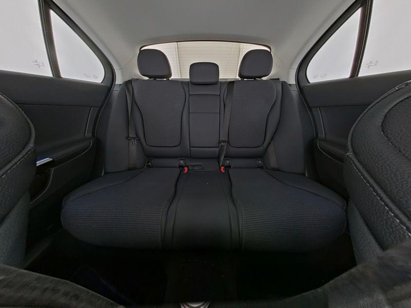 Mercedes-Benz C 220 C 220 d Sedan