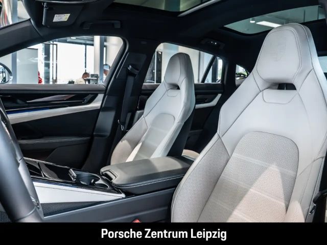 Porsche Panamera 4 E-Hybrid