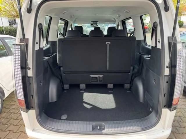 Hyundai Staria Trend