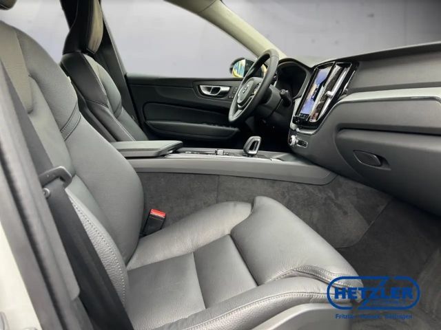 Volvo XC60 AWD Dark Plus