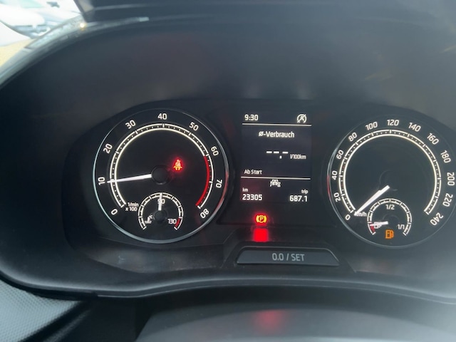 Skoda Fabia Fabia 1.0 MPI Einparkhilfe Bleutooth Klima Radio