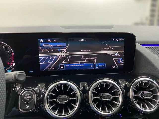 Mercedes-Benz B 200 AMG Line Sedan