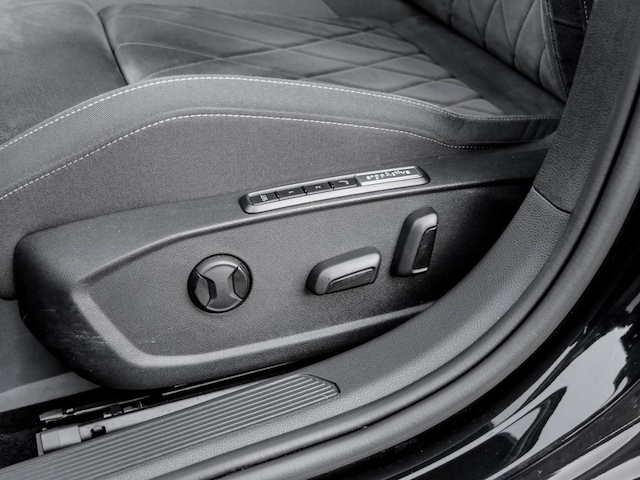 Volkswagen Golf 1.5 eTSI DSG Golf VIII Style