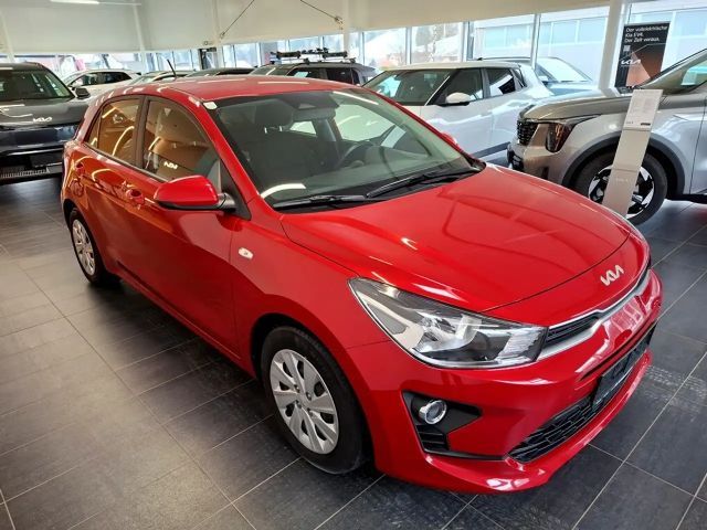 Kia Rio Titan