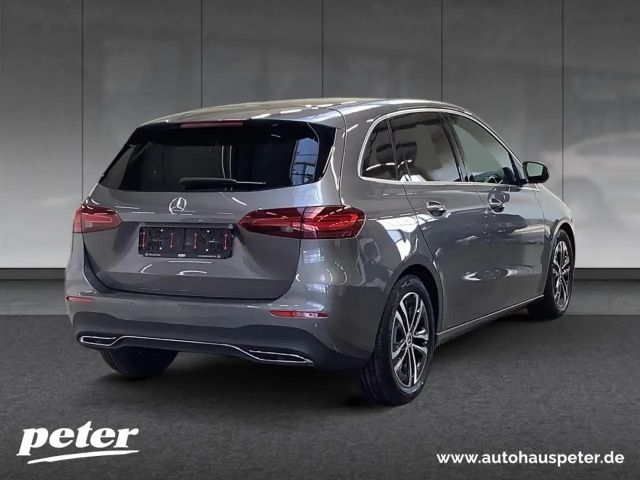 Mercedes-Benz B 220 B 220 d