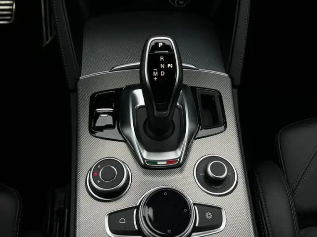 Alfa Romeo Stelvio Q4 Veloce