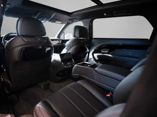 Bentley Bentayga V8