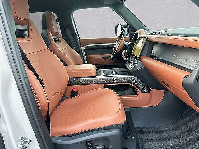 Land Rover Defender 110