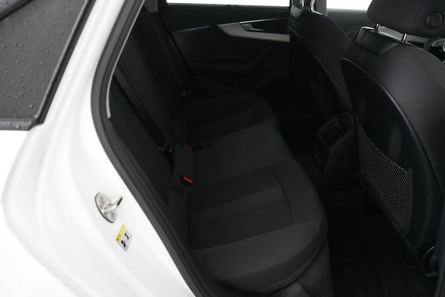 Audi A4 40 TFSI S-Tronic Sedan