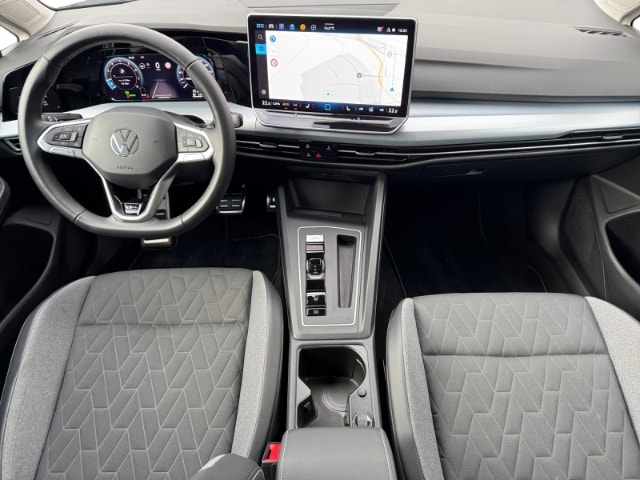 Volkswagen Golf 1.5 eTSI DSG IQ.Drive