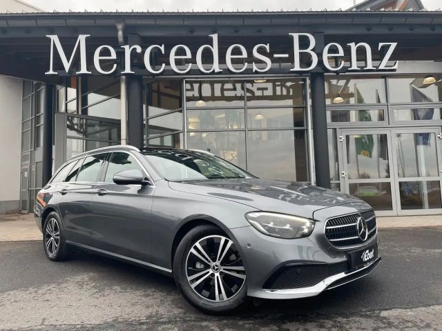 Mercedes-Benz E 220 AVANTGARDE E 220 d Estate