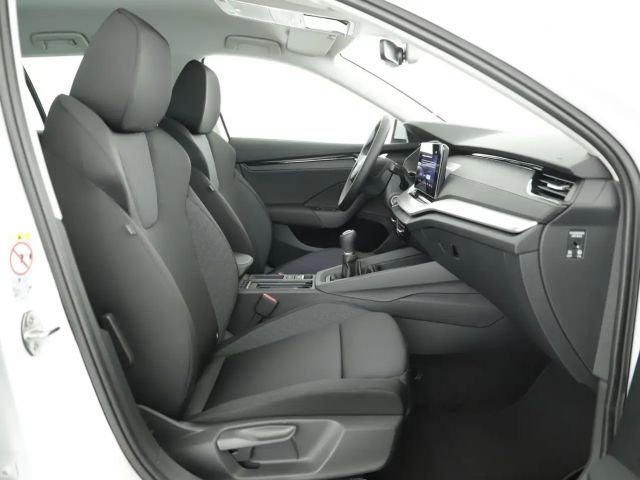 Skoda Octavia Essence TSI