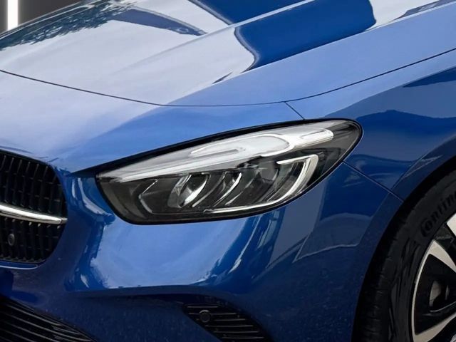 Mercedes-Benz B 200 Progressive Sedan