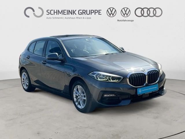 BMW 118 118i Sedan Sport Line